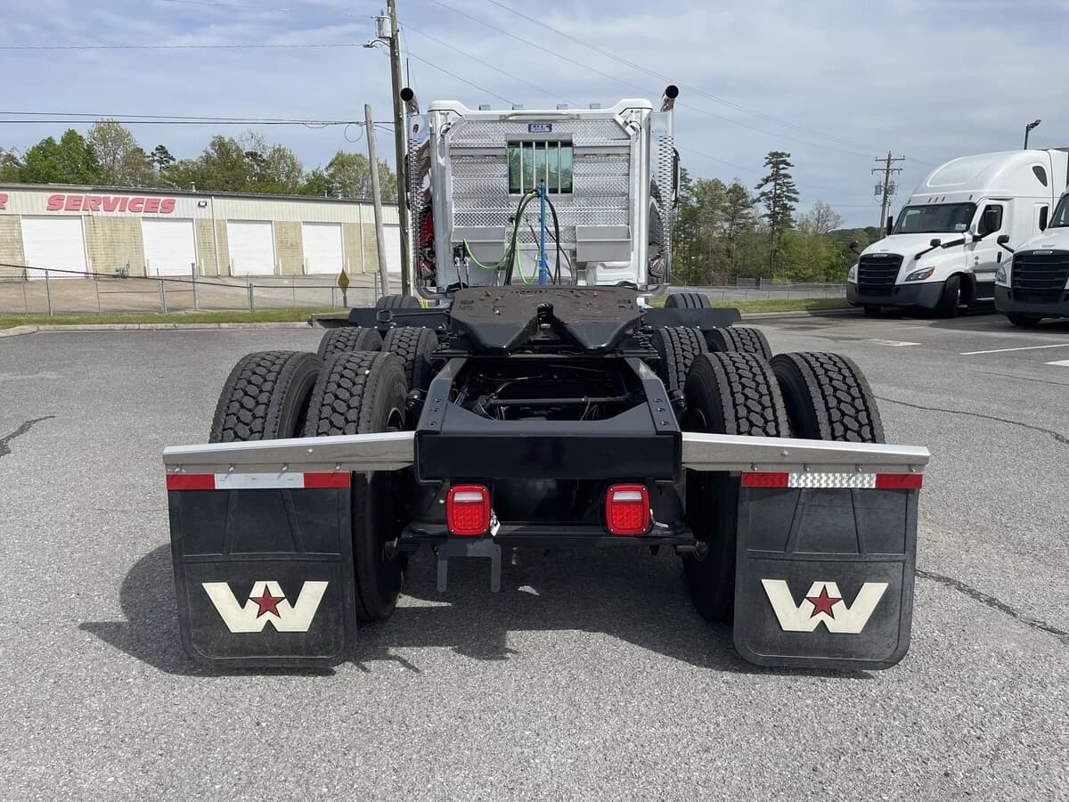 2027 Western Star 49X — photo 12