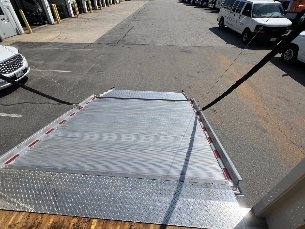 2025 International MV — photo 18