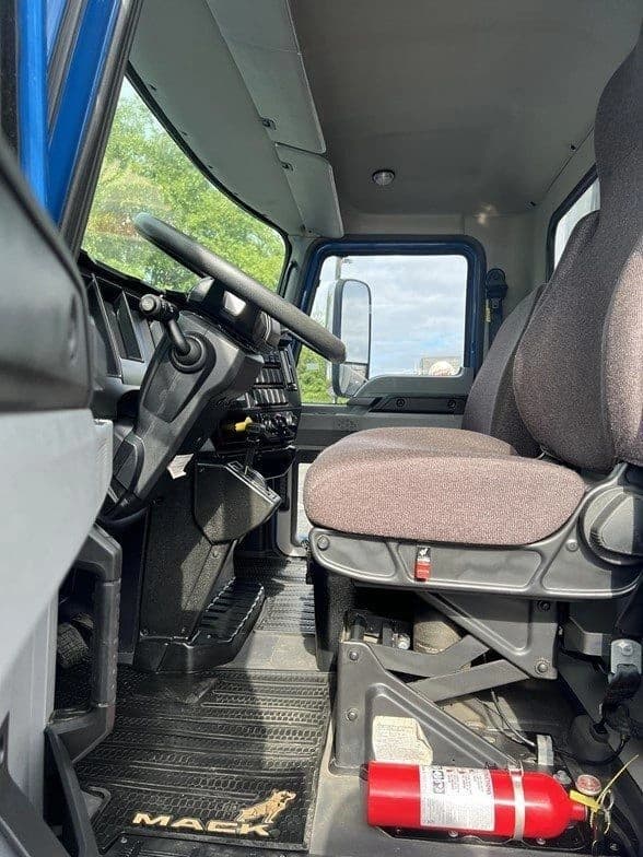 2023 Mack MD — photo 12