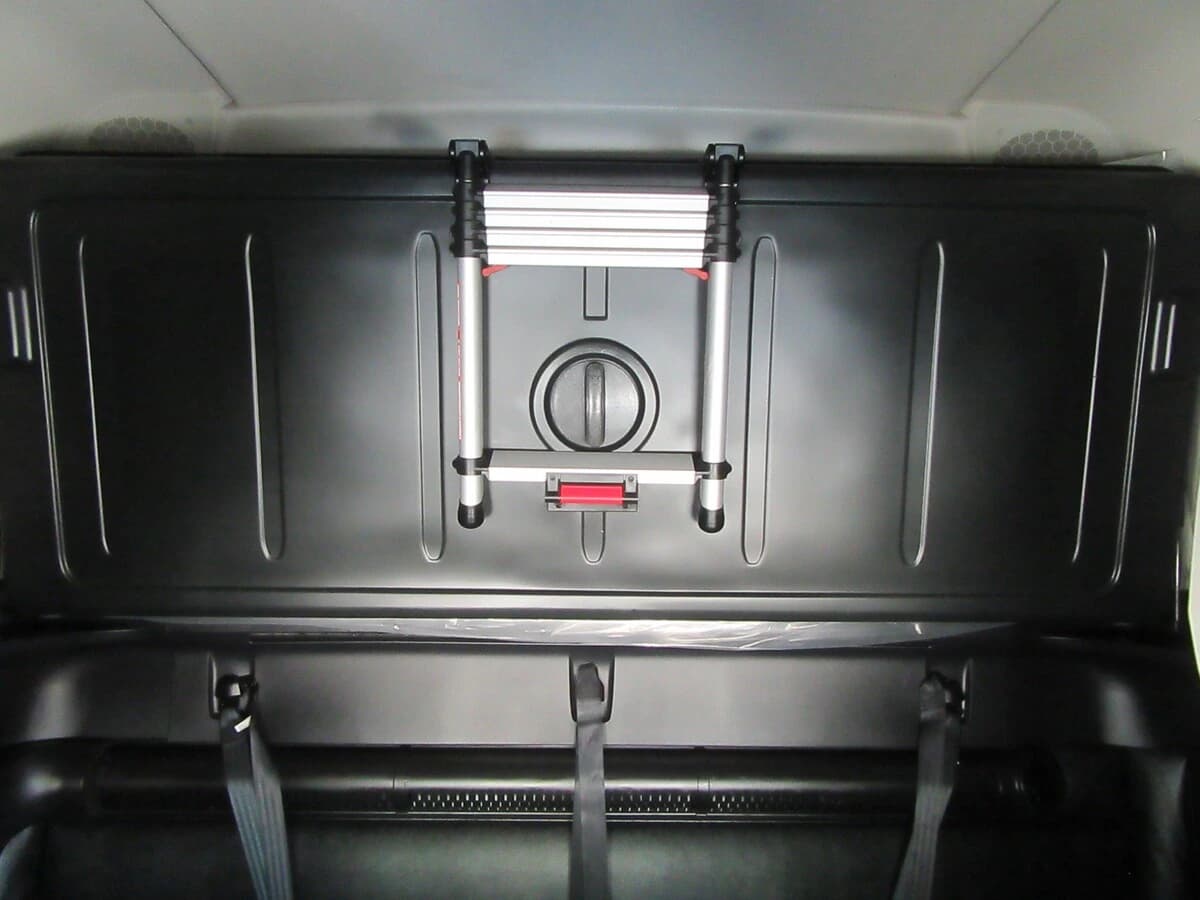 2025 Freightliner Cascadia — photo 27