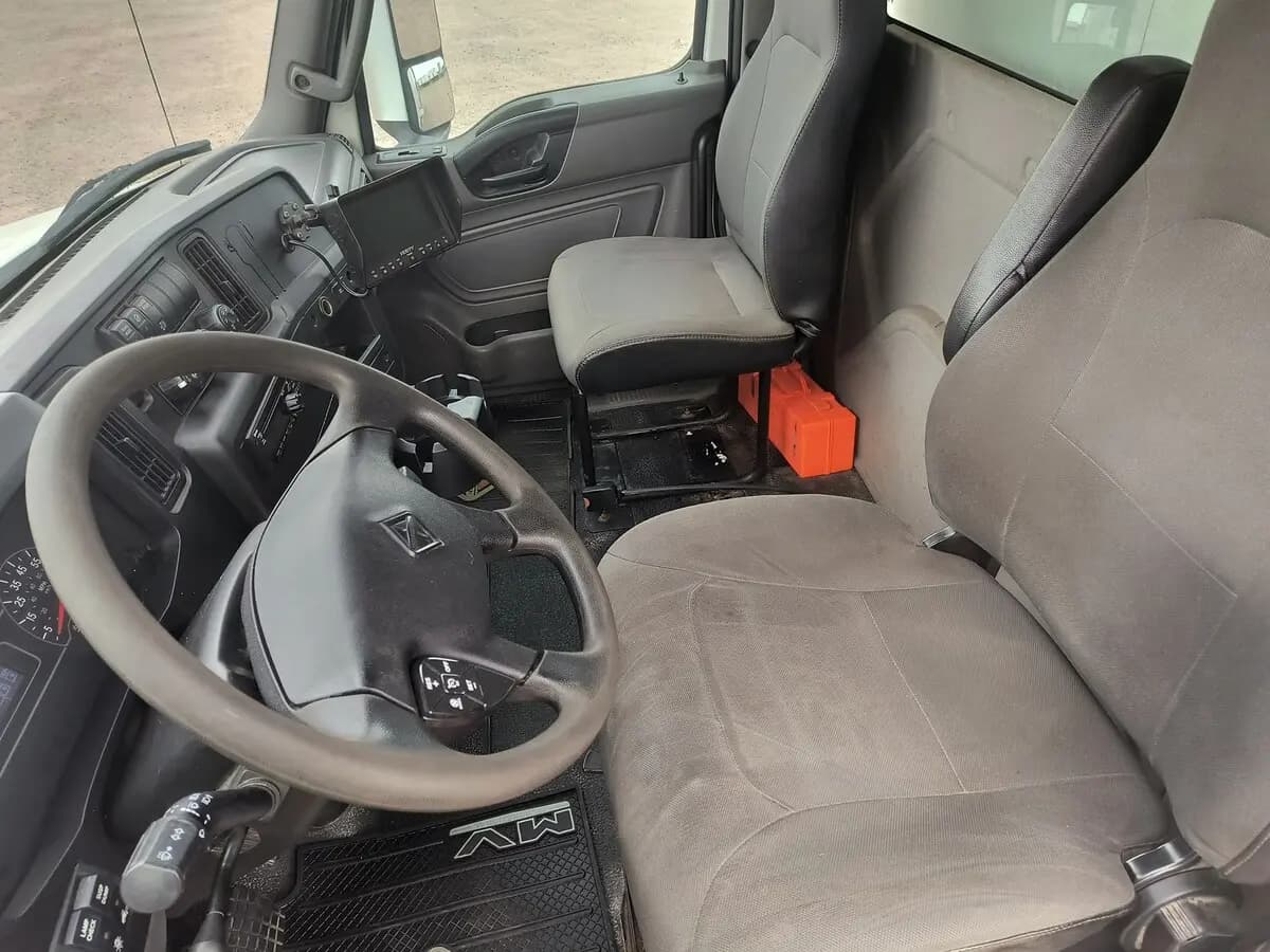 2020 International MV — photo 7