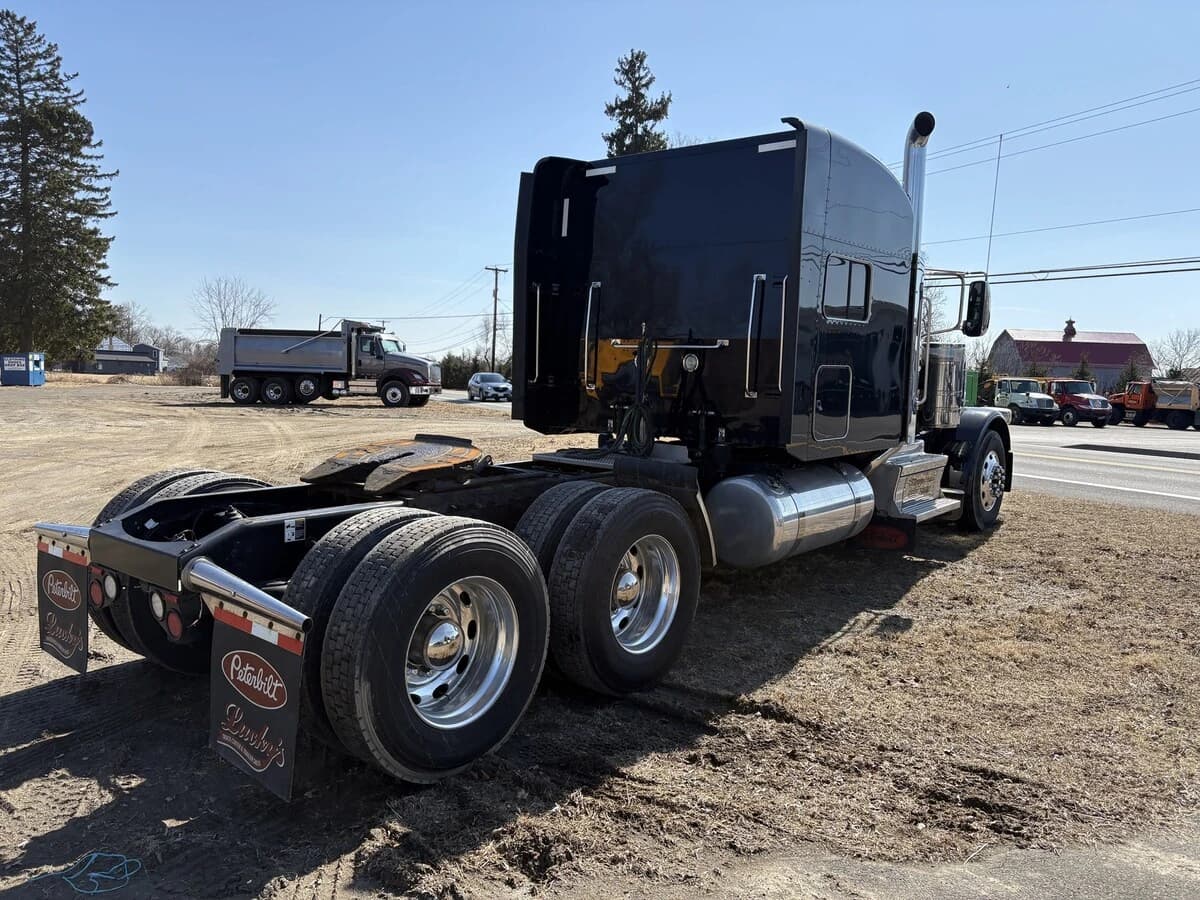 2018 Peterbilt 389 — photo 3