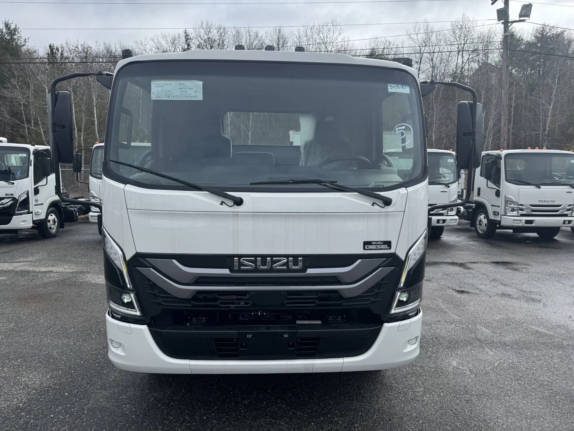 2025 Isuzu NRR — photo 2