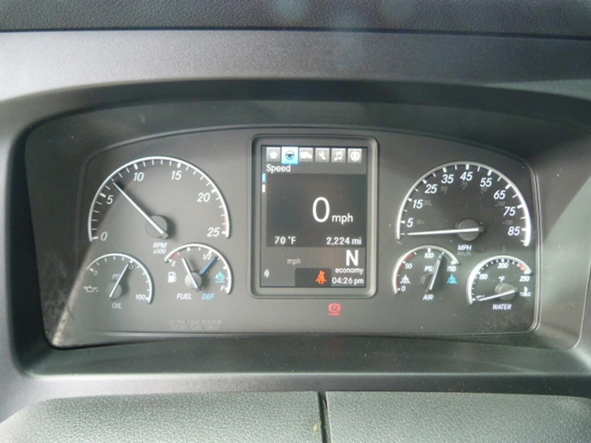 2026 Freightliner Cascadia — photo 21