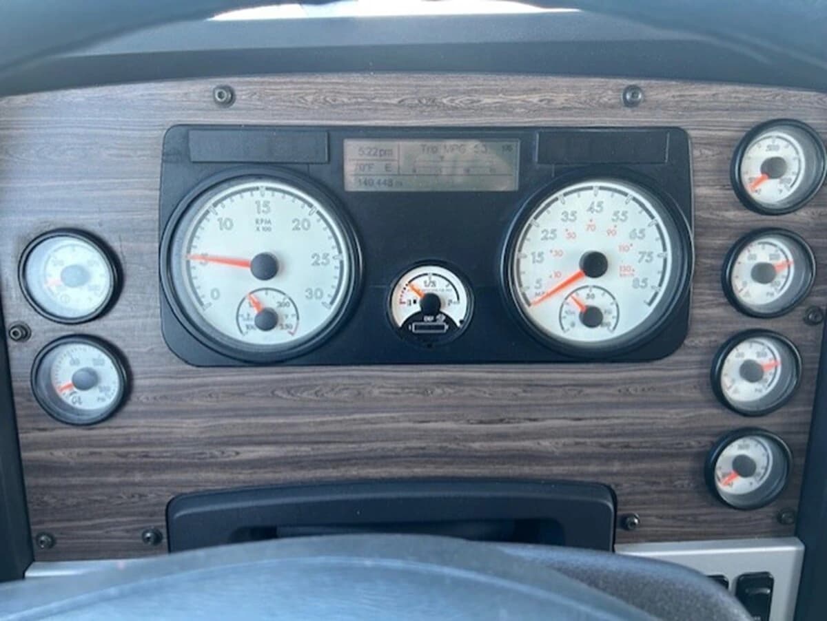 2021 Freightliner 122SD — photo 21