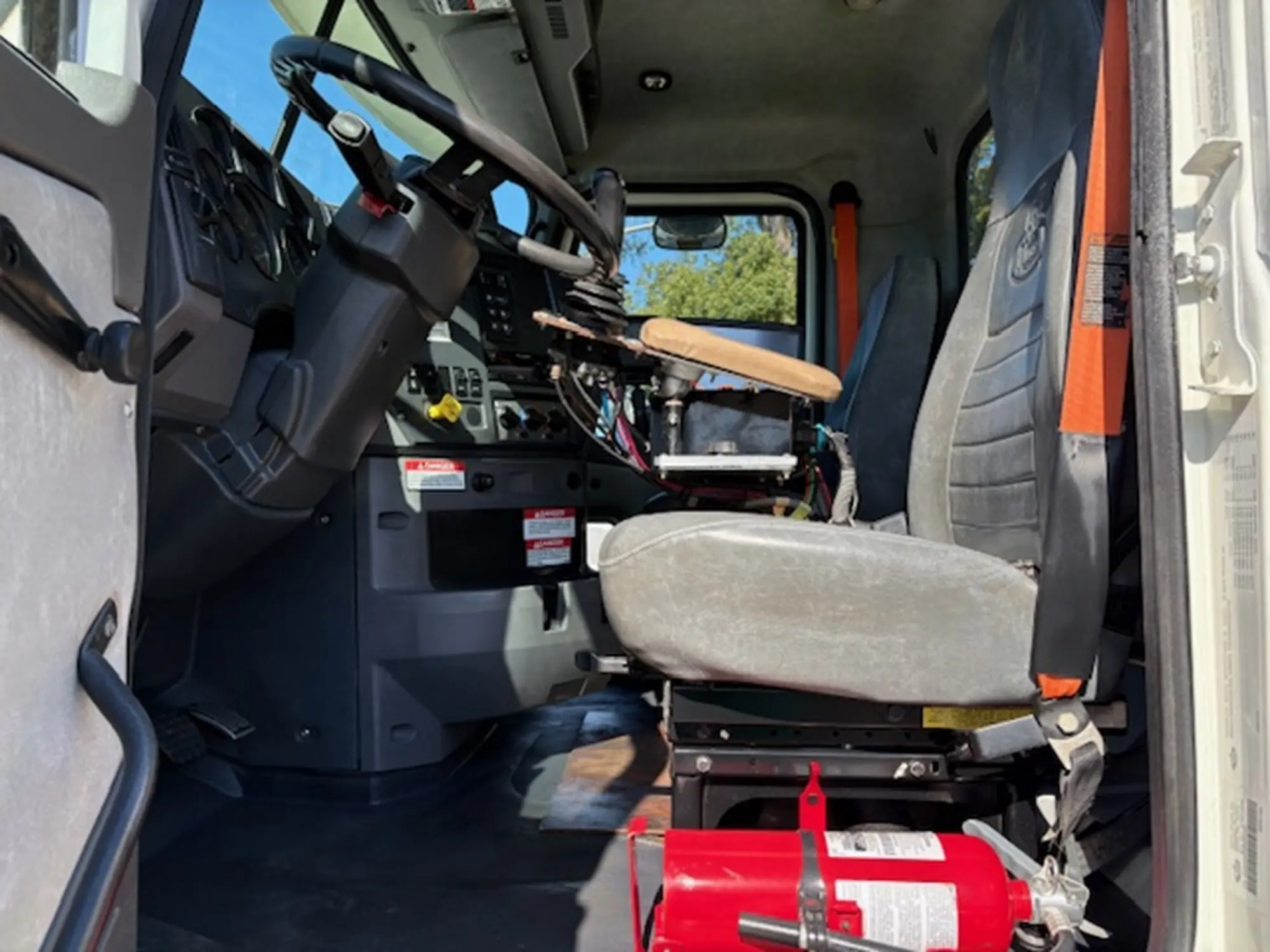 2016 Mack Granite — photo 33