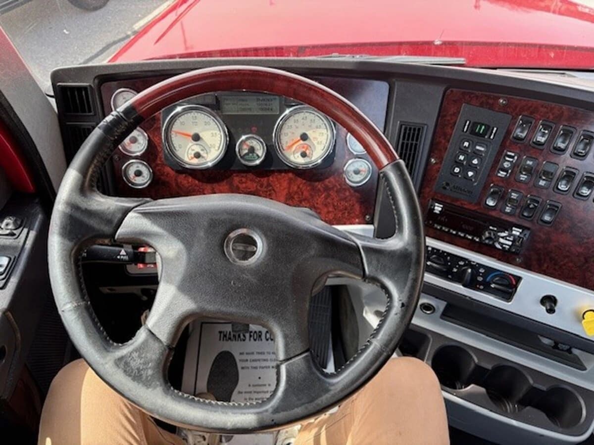 2021 Freightliner 122SD — photo 15