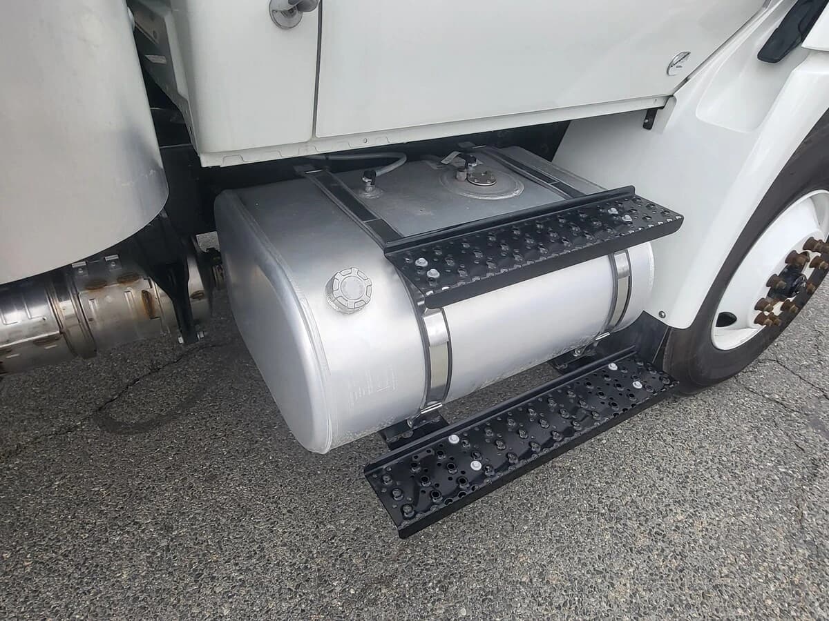 2025 International MV — photo 10