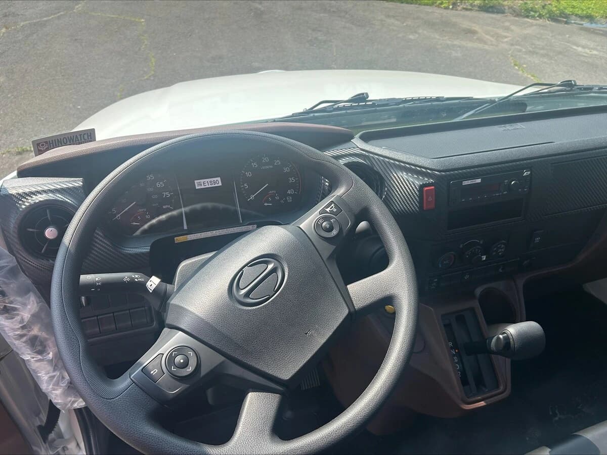 2026 Hino L6 — photo 6