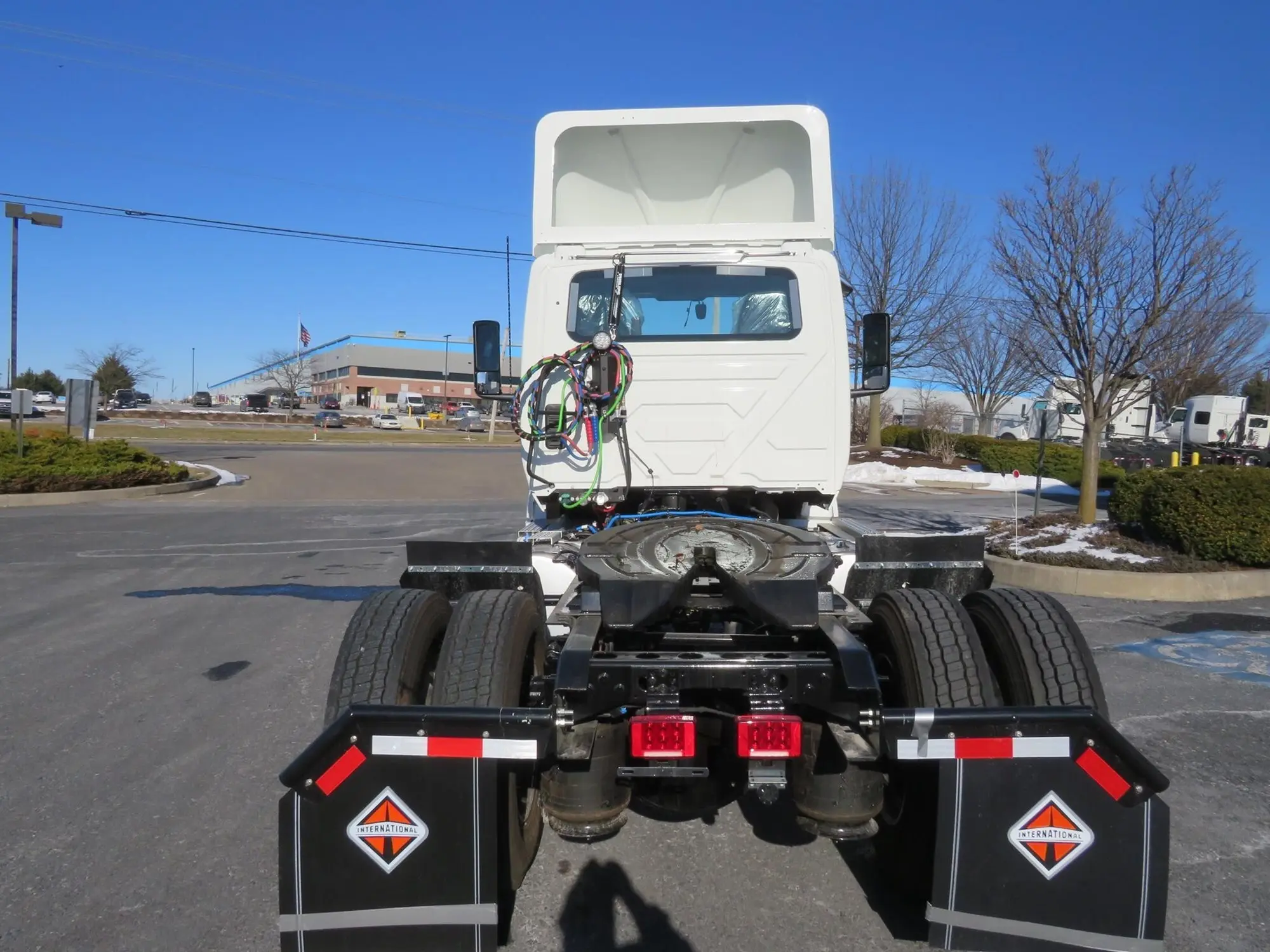 2025 International LT — photo 5