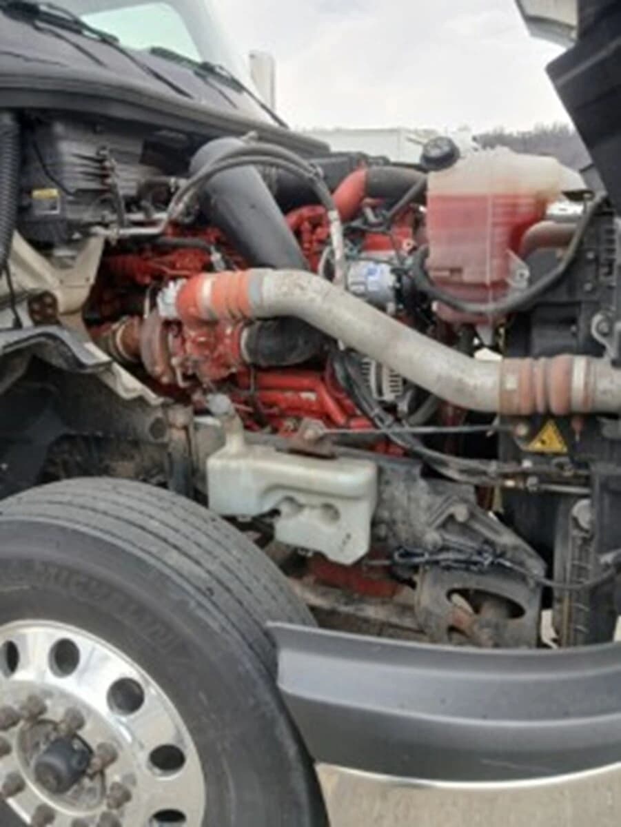 2020 International LT — photo 5