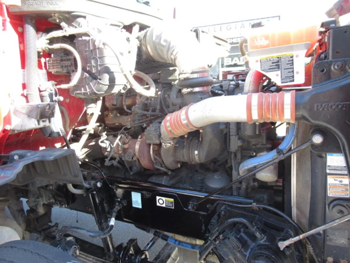 2022 Peterbilt 567 — photo 20