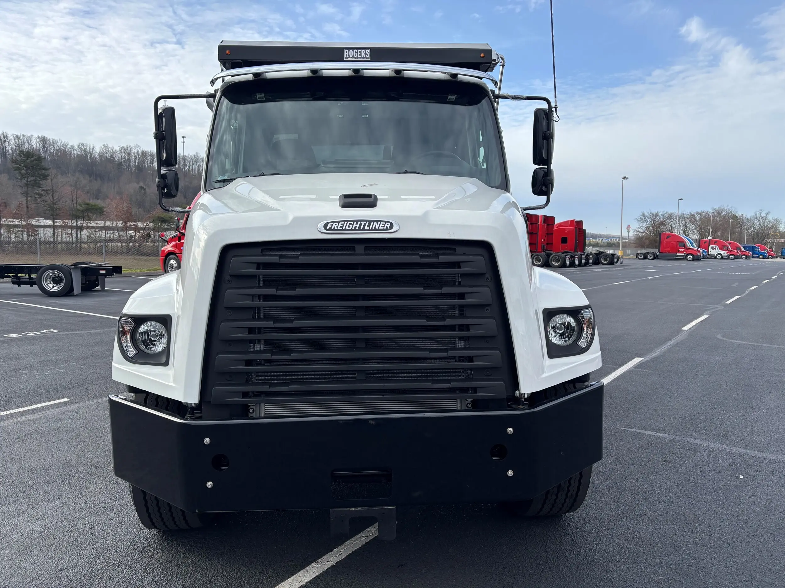 2025 Freightliner 114SD — photo 5