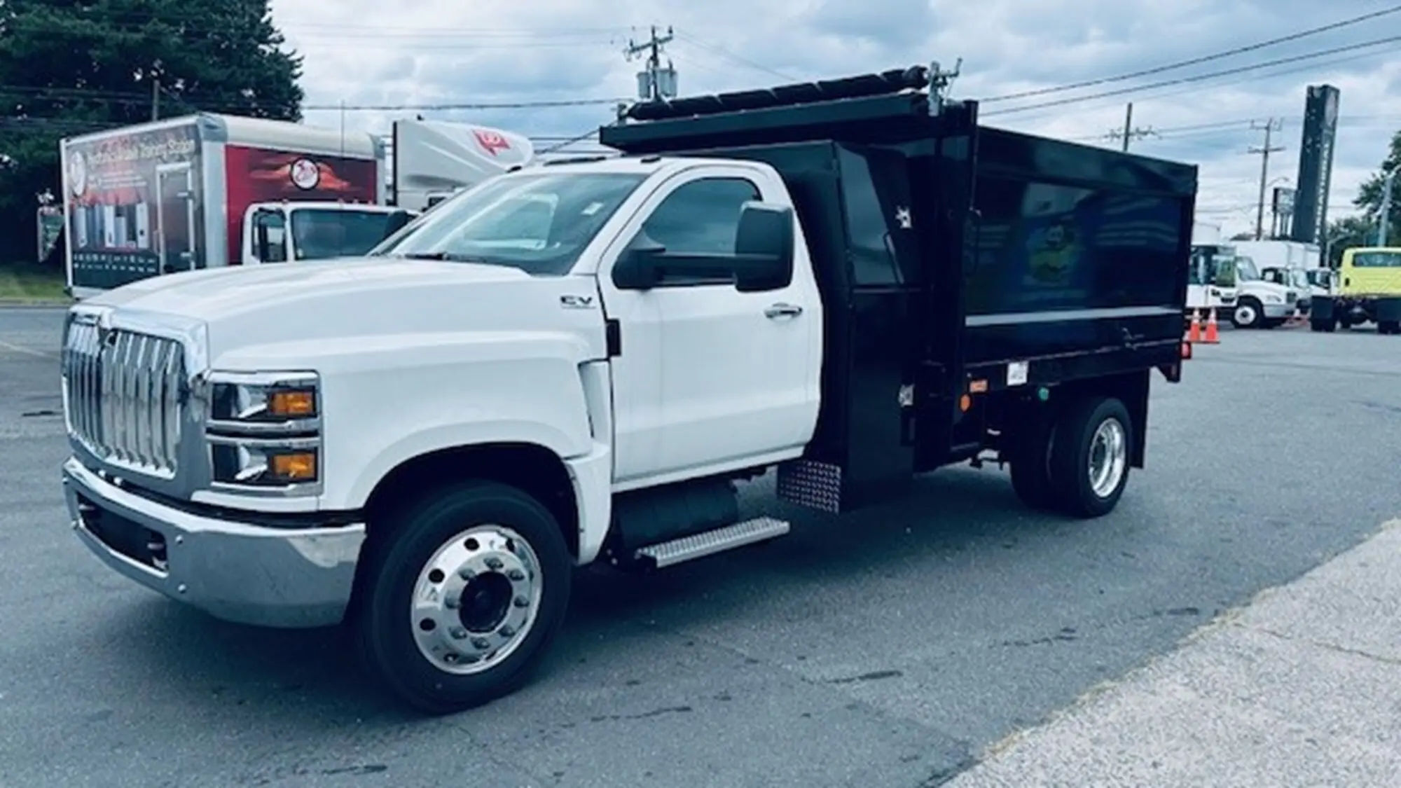 2023 International CV — photo 4