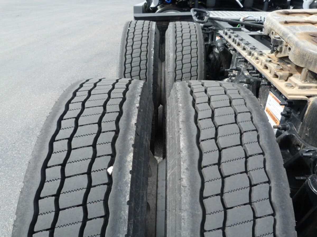 2026 Freightliner Cascadia — photo 8