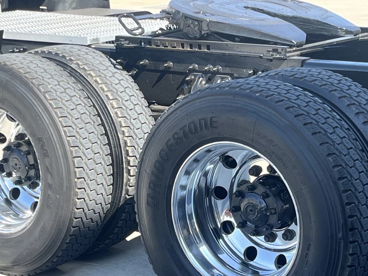 2023 Peterbilt 579 — photo 4