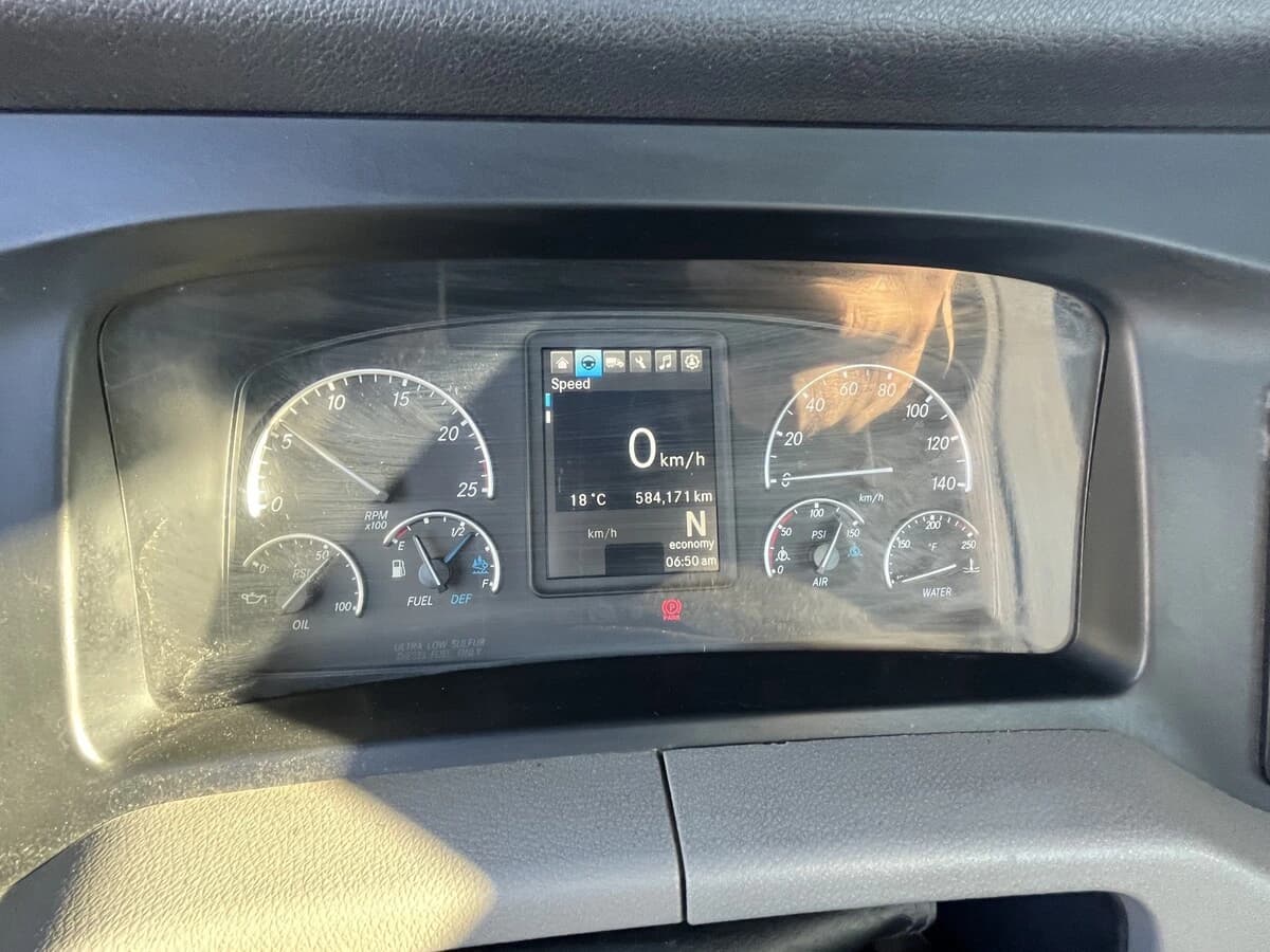 2019 Freightliner Cascadia — photo 5