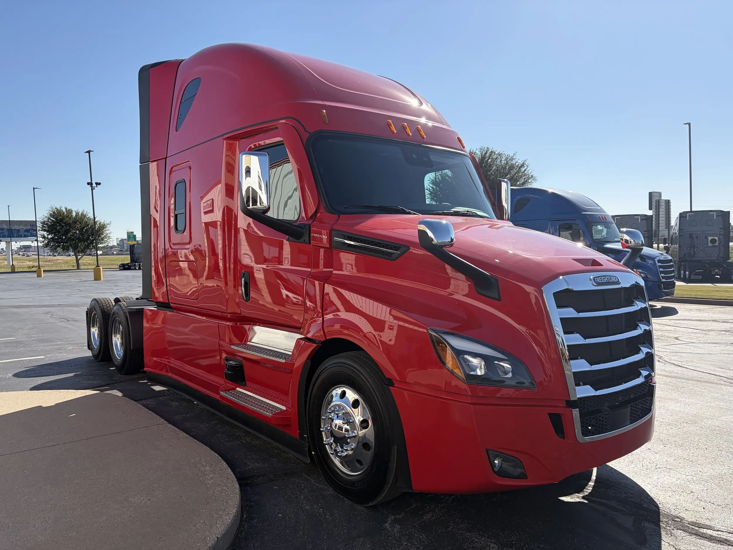 2026 Freightliner Cascadia — photo 8