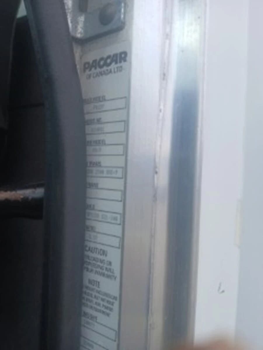 2020 Peterbilt 337 — photo 9