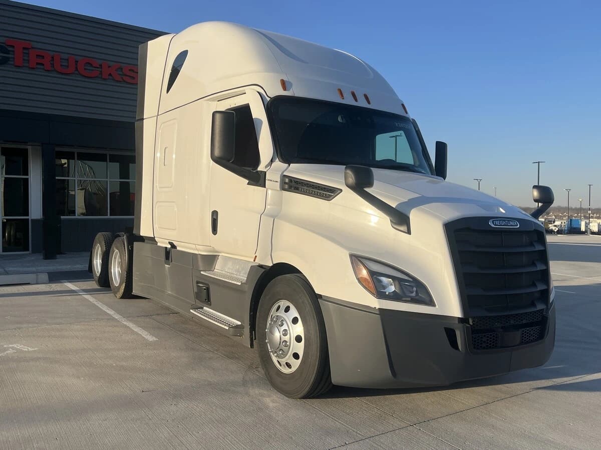 2024 Freightliner Cascadia — photo 20