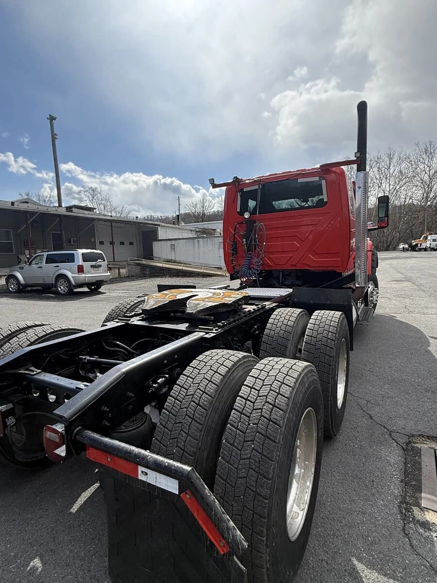 2020 International HV — photo 5