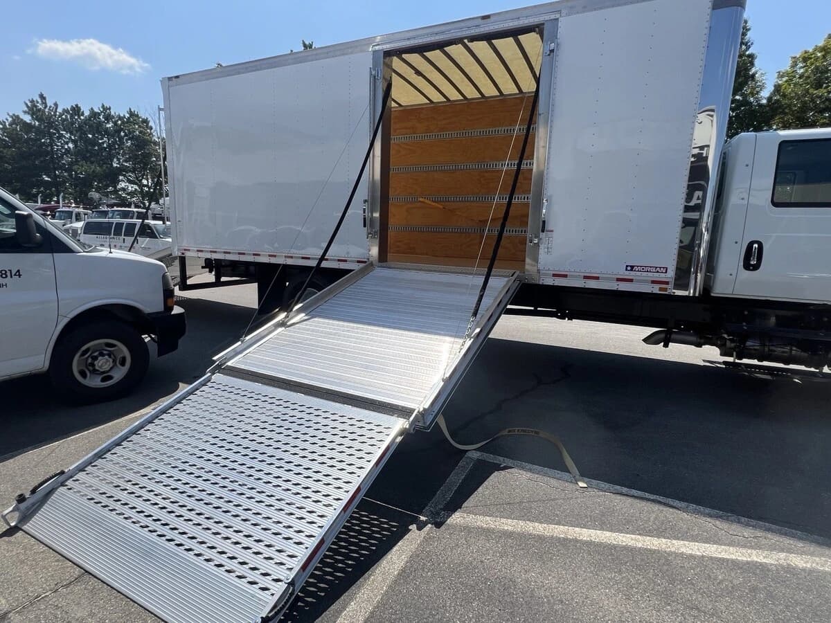 2025 International MV — photo 17