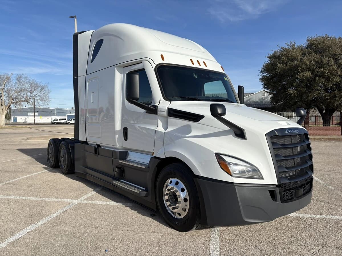2026 Freightliner Cascadia — photo 6