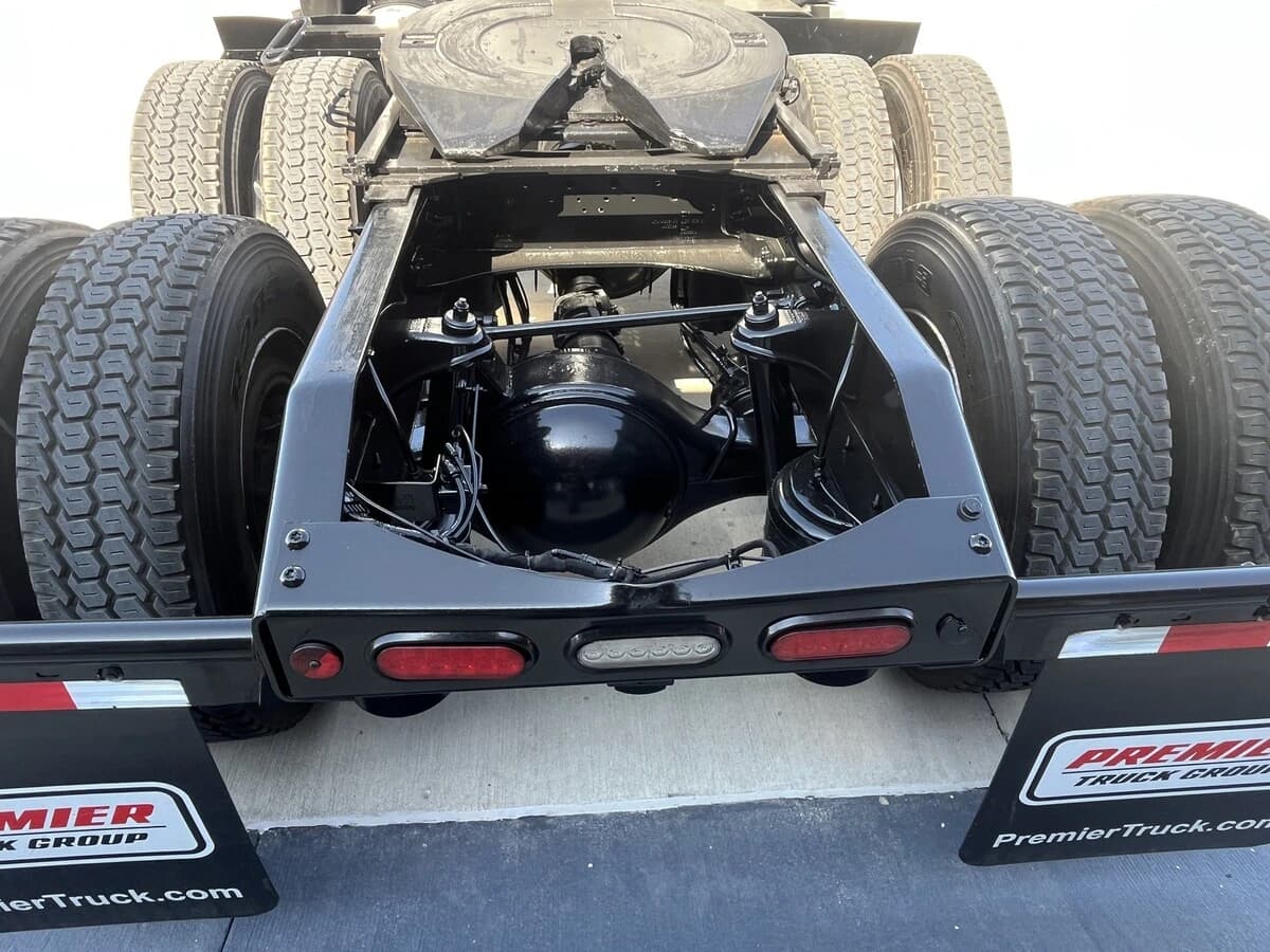 2023 Peterbilt 579 — photo 7