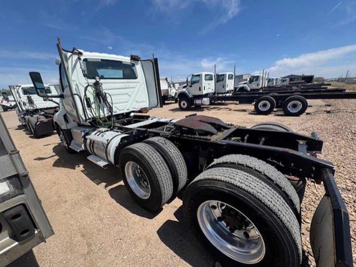 2019 International LT — photo 4