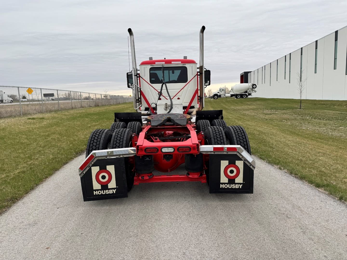 Used 2023 Mack Anthem Daycab — photo 5