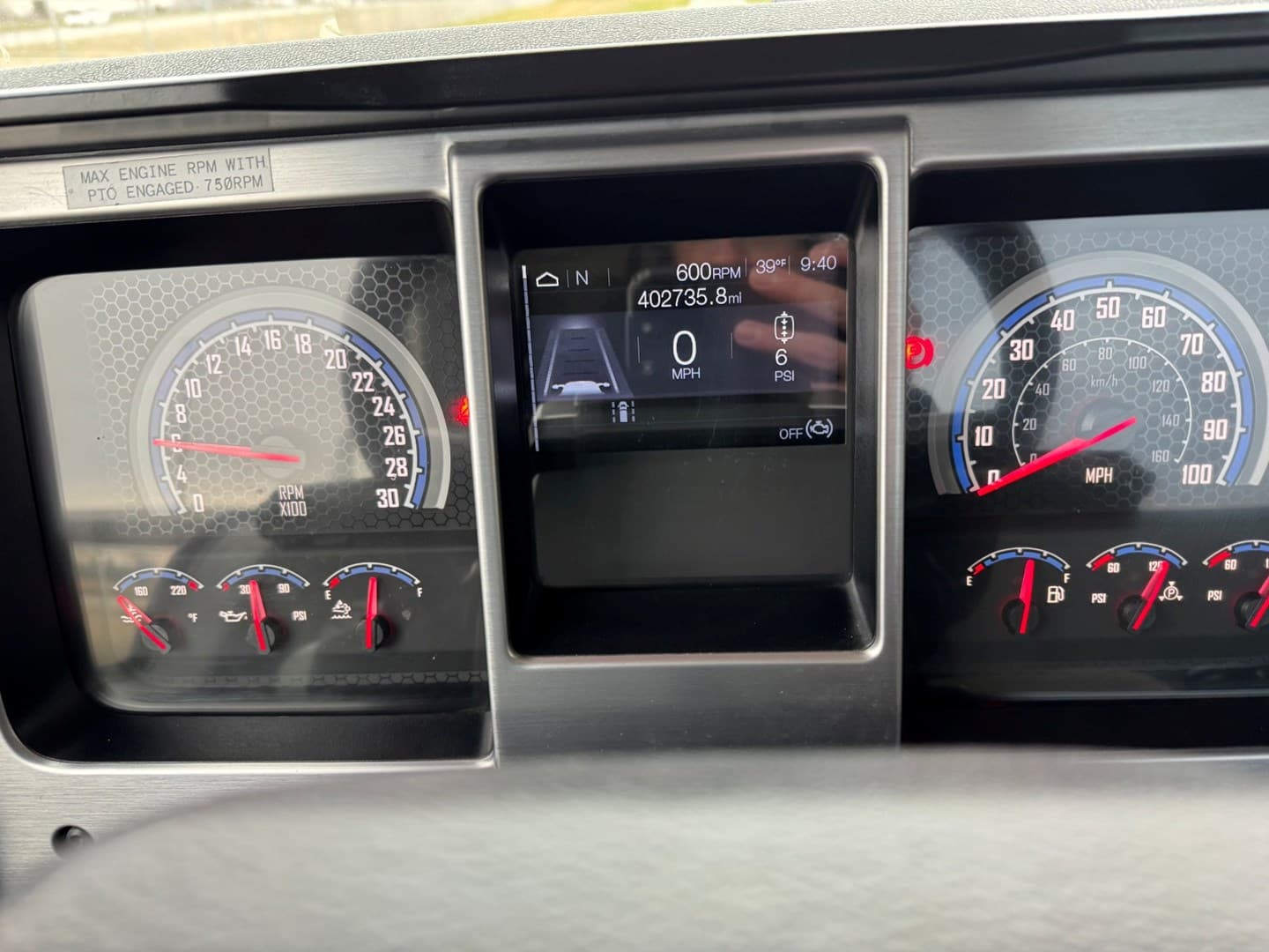 Used 2023 Mack Anthem Daycab — photo 15