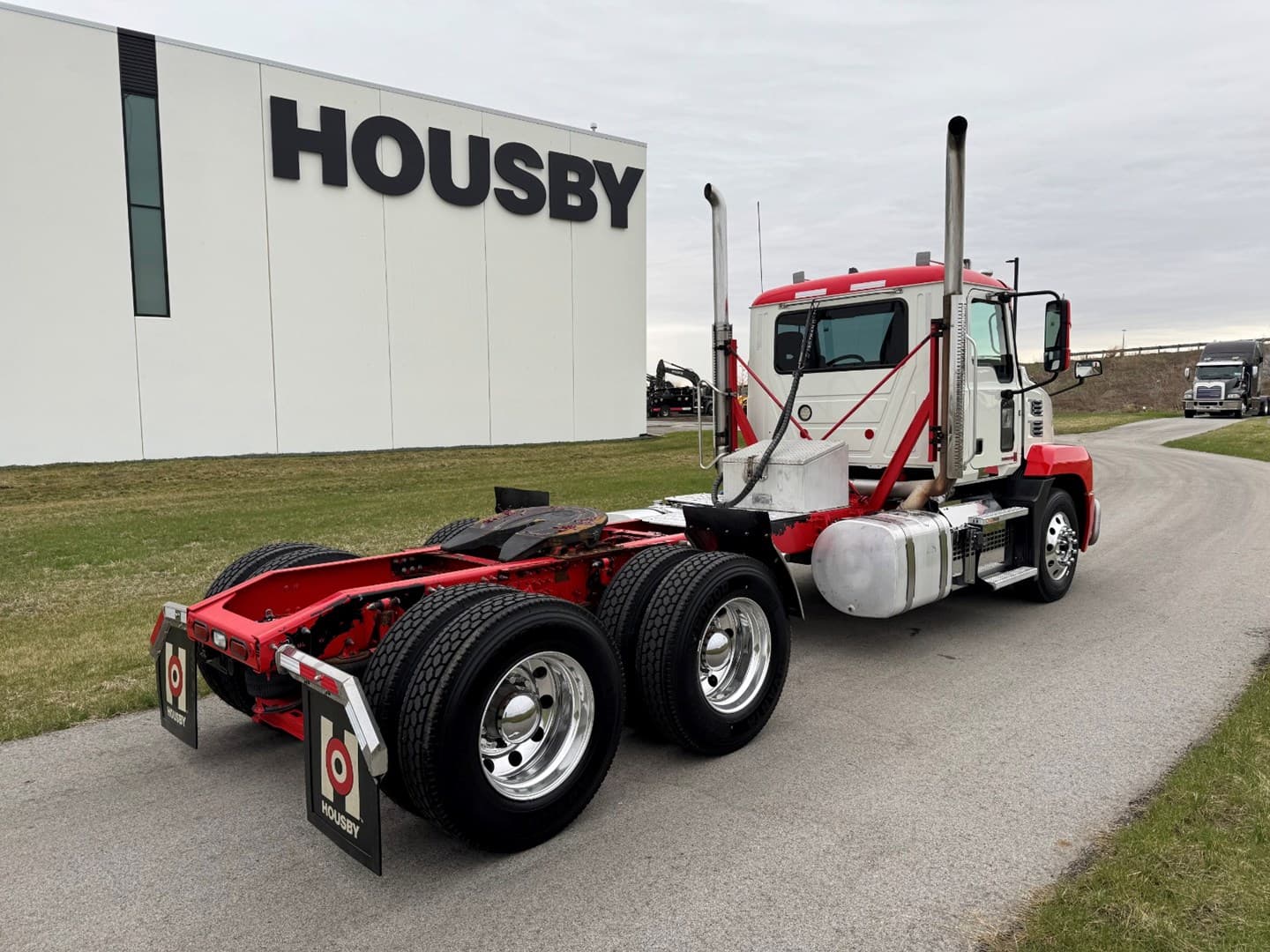 Used 2023 Mack Anthem Daycab — photo 6