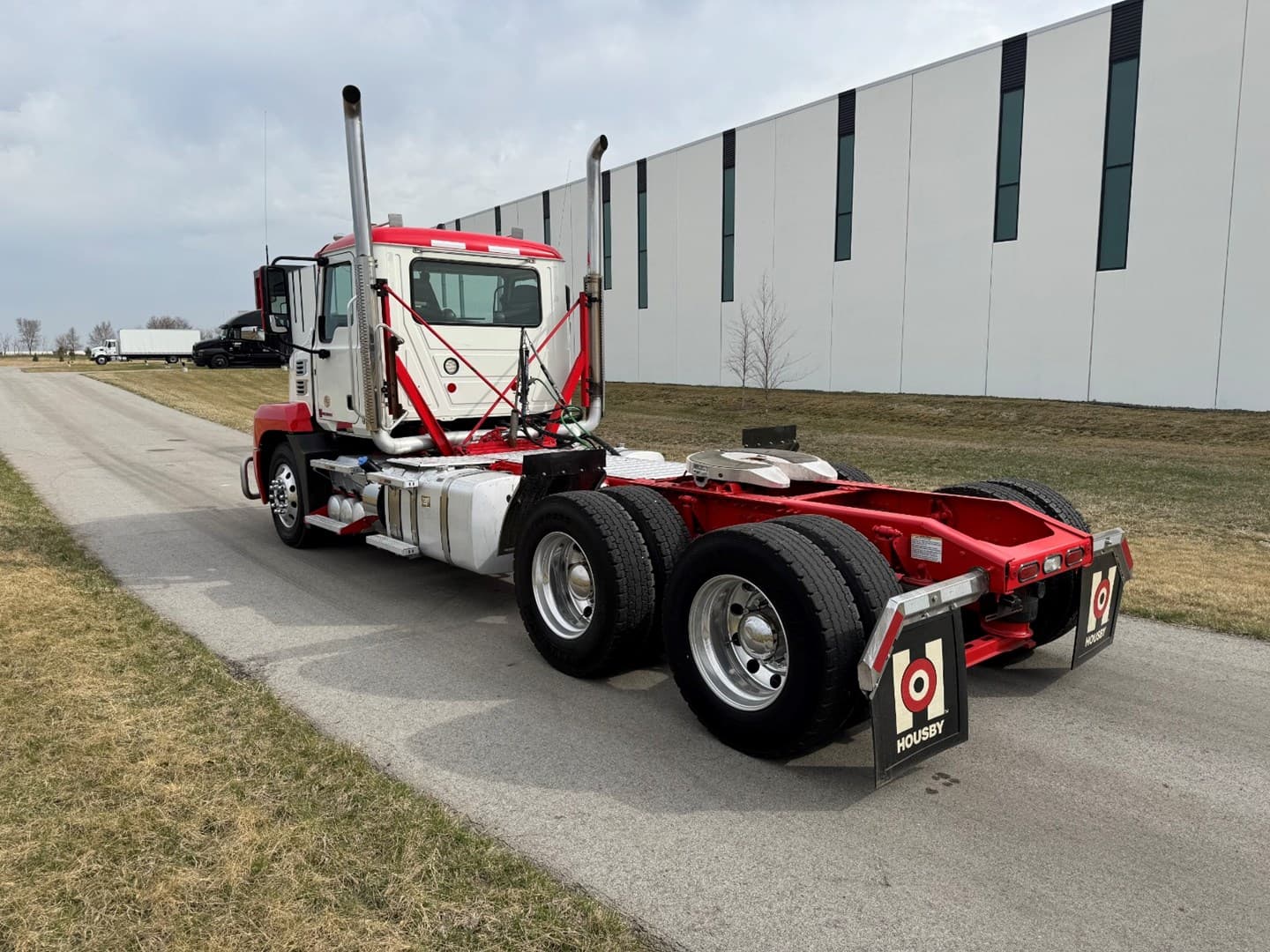 Used 2023 Mack Anthem Daycab — photo 4