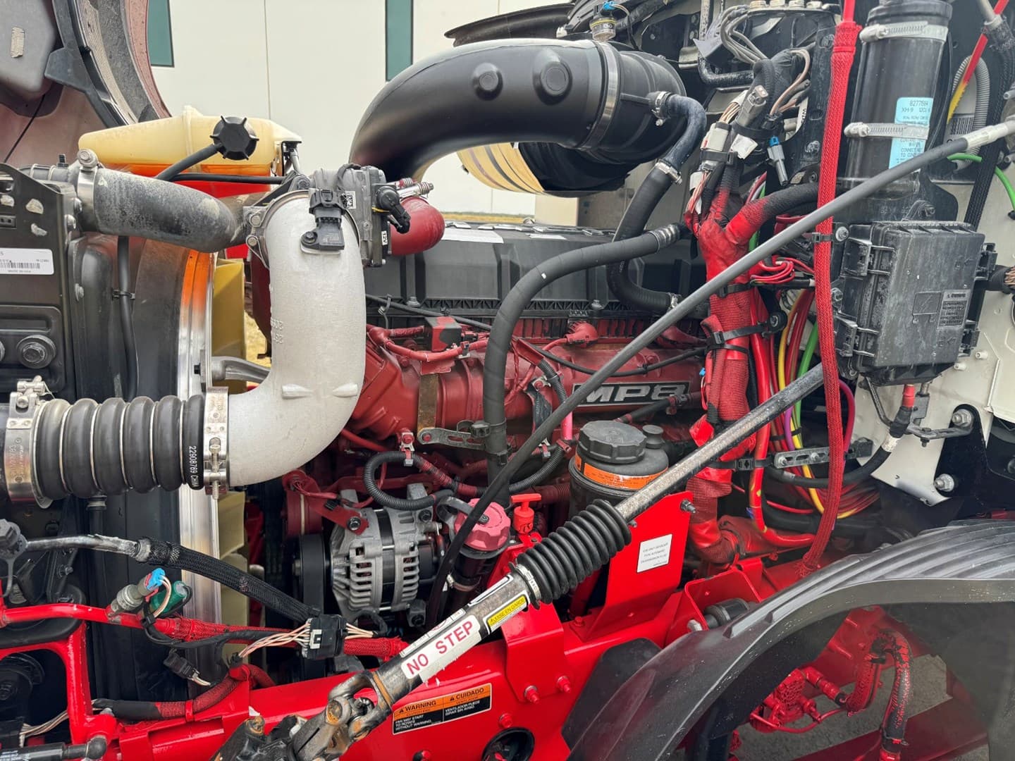 Used 2023 Mack Anthem Daycab — photo 10