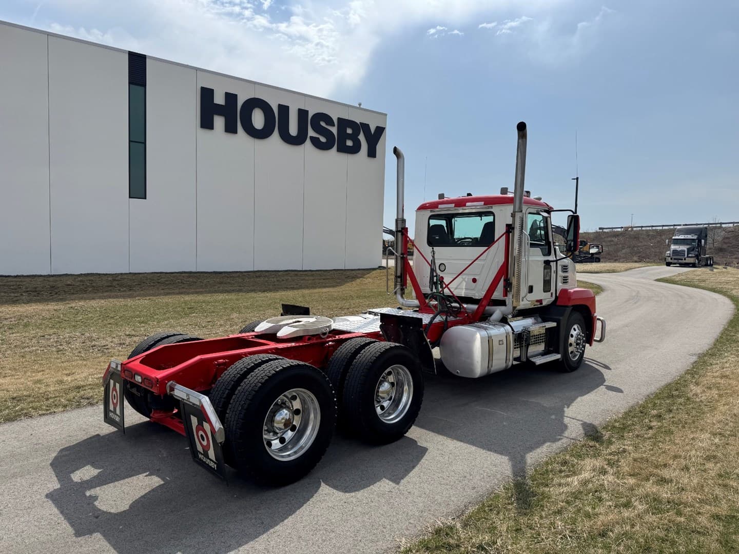 Used 2023 Mack Anthem Daycab — photo 6