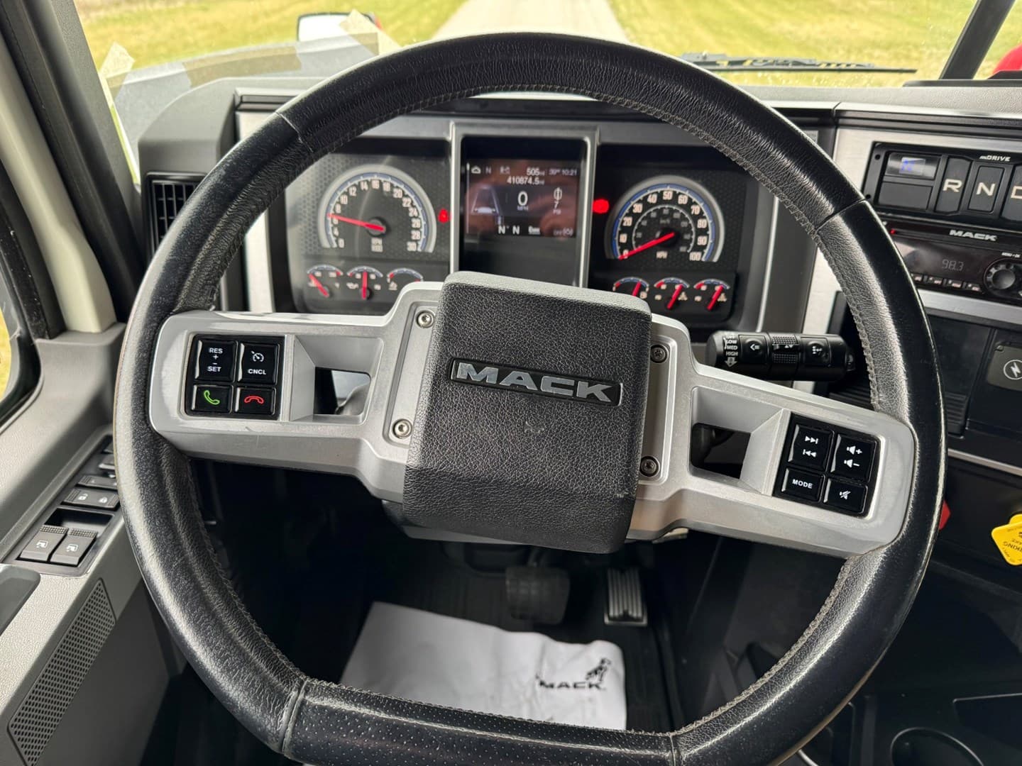 2021 Mack Anthem Sleeper — photo 14