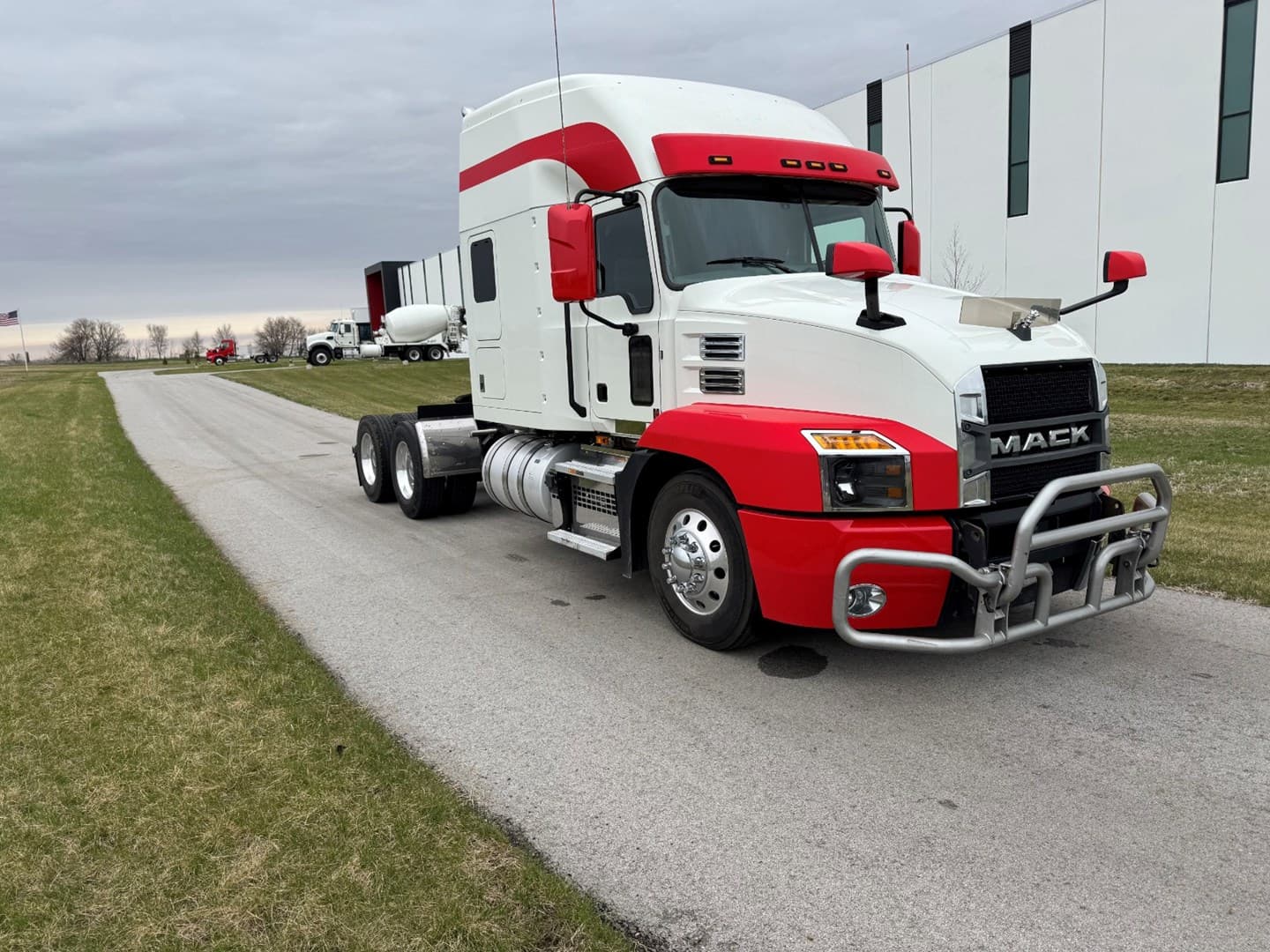 2021 Mack Anthem Sleeper — photo 8