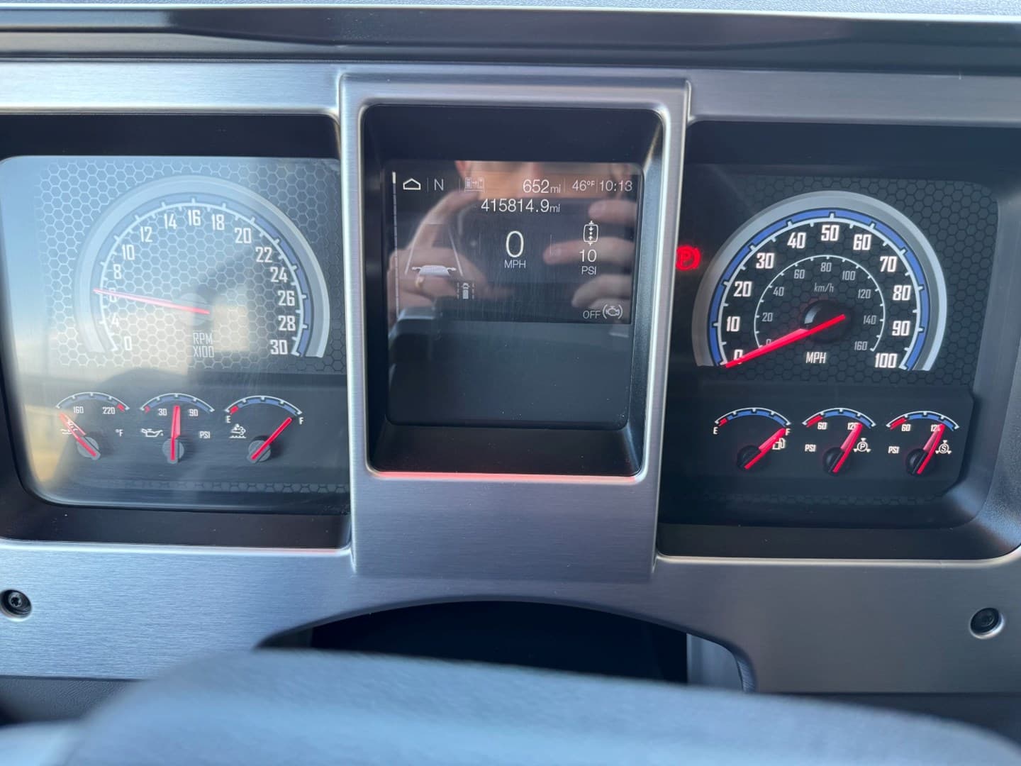 Used 2023 Mack Pinnacle — photo 15