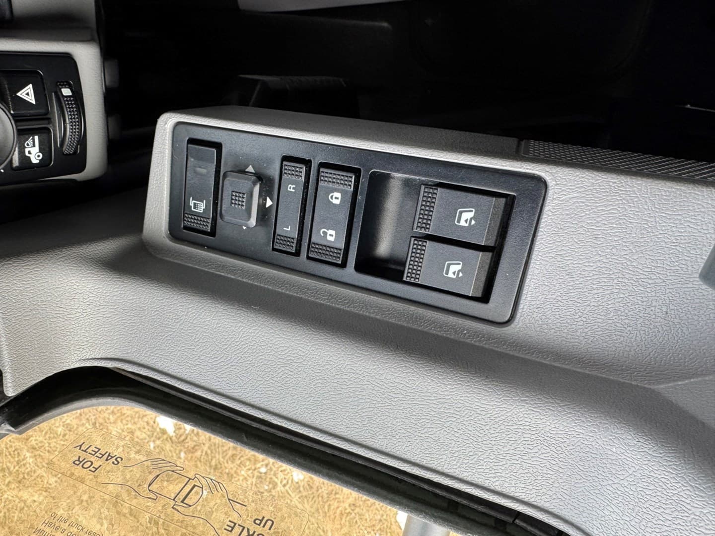 2023 MACK AN64T - USED TRUCKS SLEEPER — photo 13