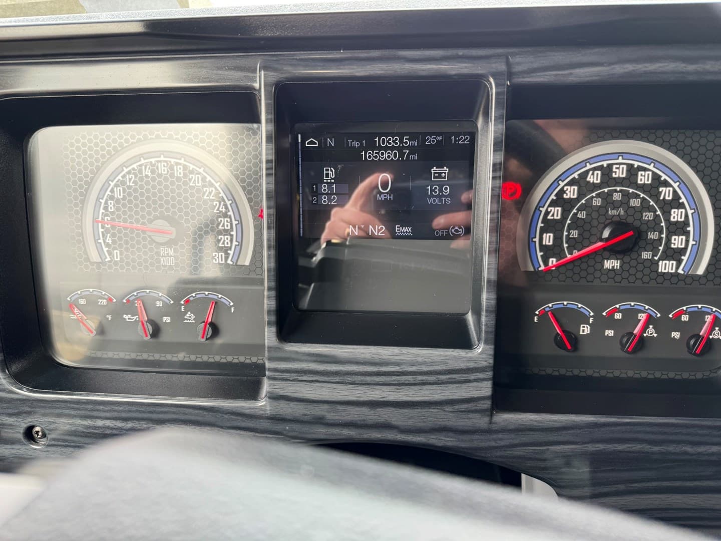 2023 MACK AN64T - USED TRUCKS SLEEPER — photo 15