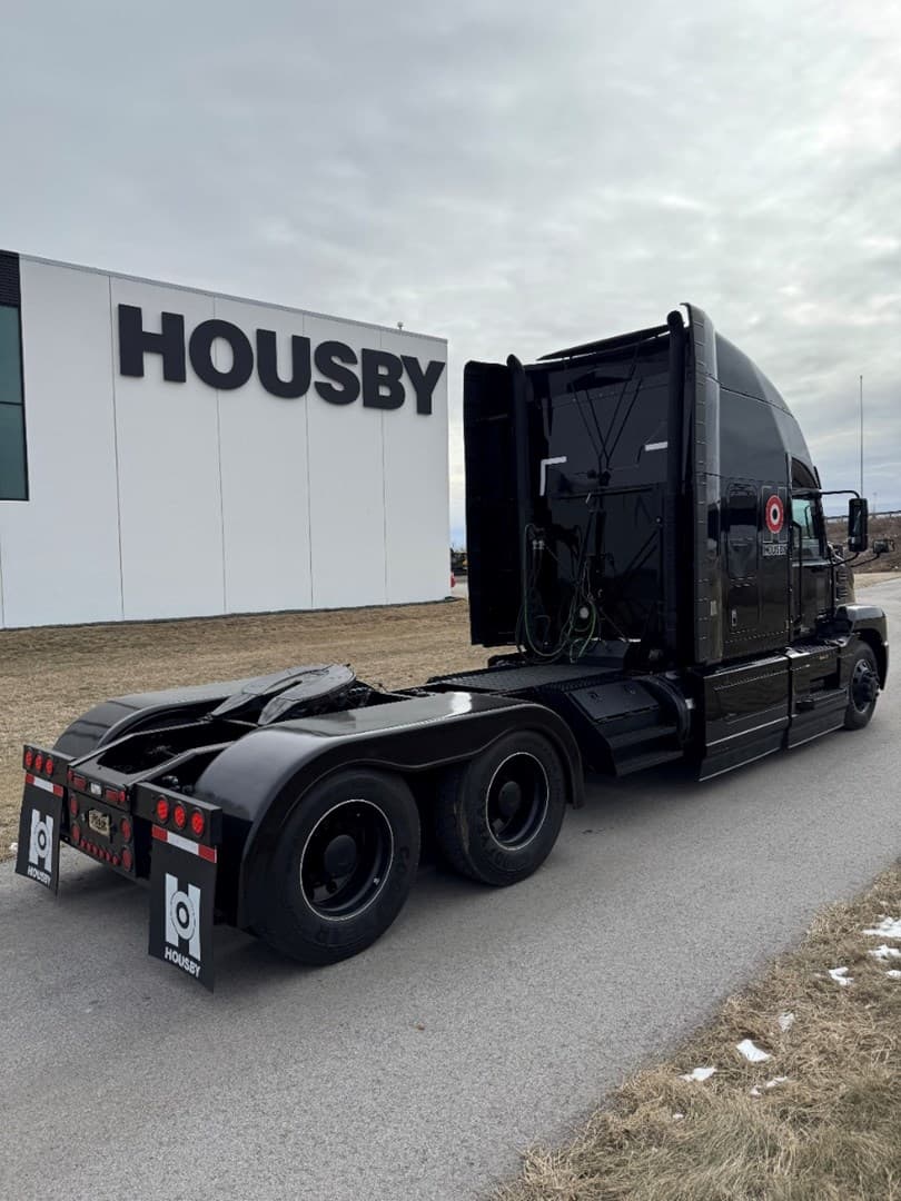 2023 MACK AN64T - USED TRUCKS SLEEPER — photo 6