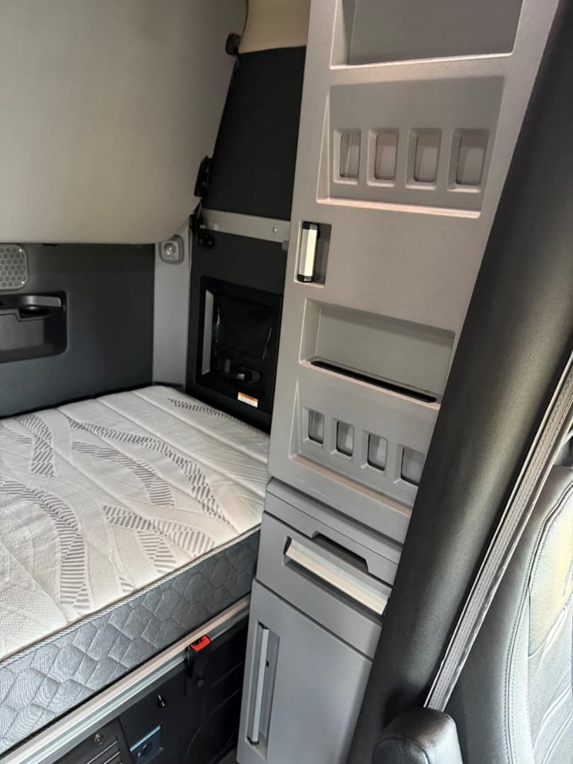 2023 MACK AN64T - USED TRUCKS SLEEPER — photo 20