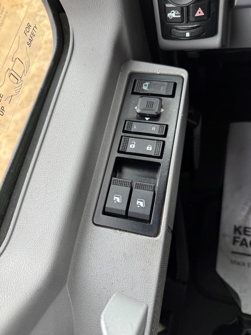 2020 MACK AN64T - USED TRUCKS SLEEPER — photo 13