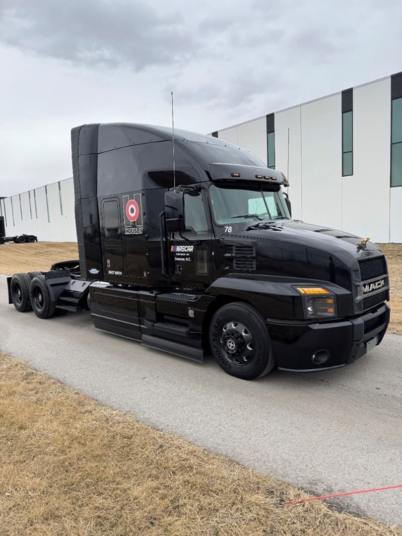 2020 MACK AN64T - USED TRUCKS SLEEPER — photo 8