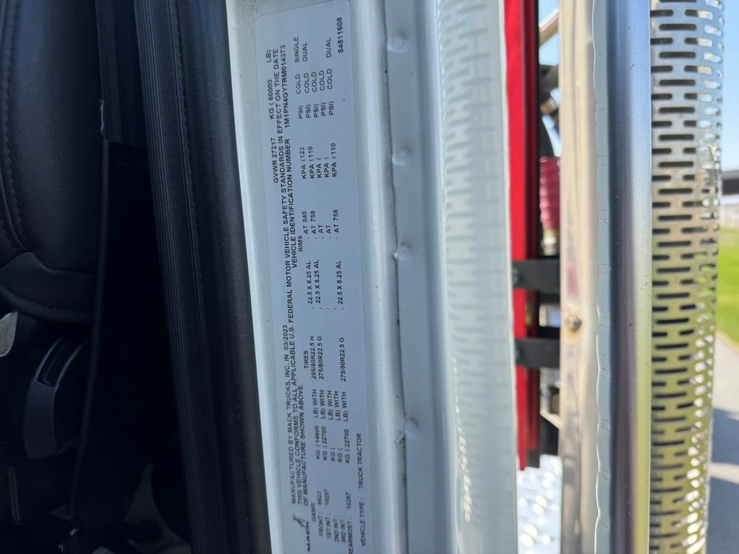 Used 2023 Mack Pinnacle — photo 19