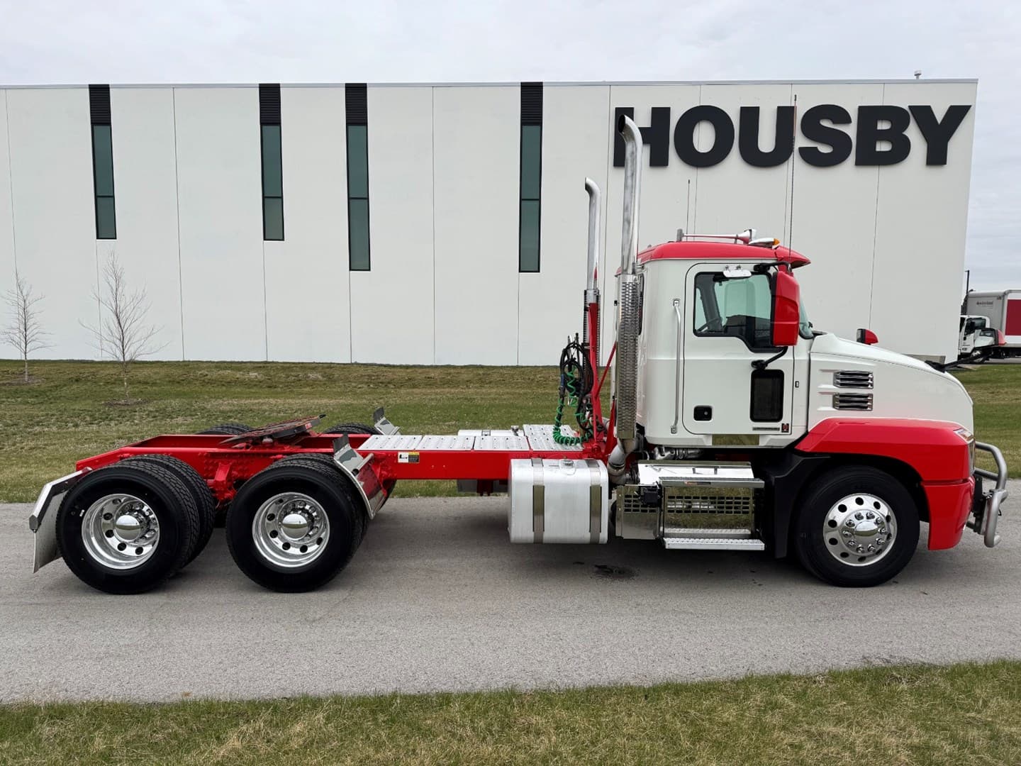 Used 2023 Mack Anthem Daycab — photo 7