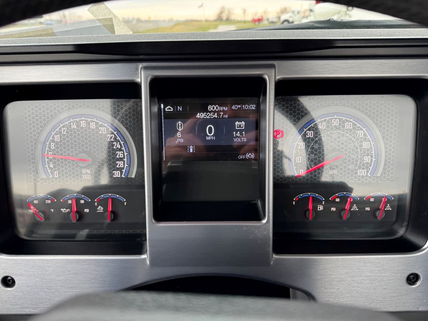 Used 2023 Mack Anthem Daycab — photo 15