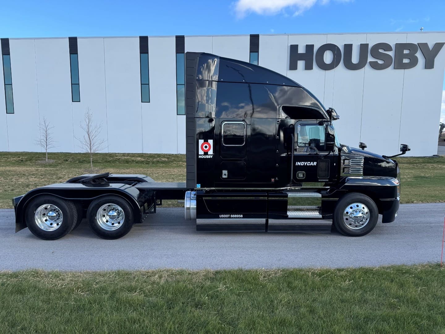 2023 MACK AN64T - USED TRUCKS SLEEPER — photo 7