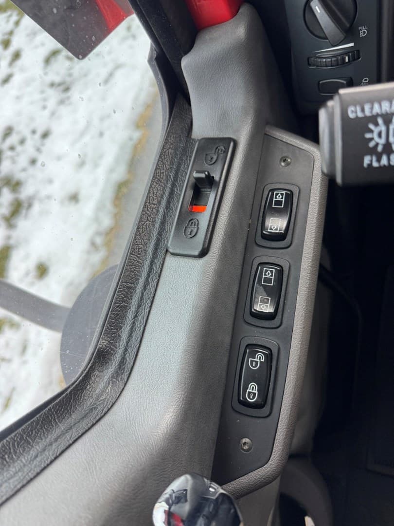 2018 MACK CXU613 - USED TRUCKS SLEEPER — photo 13