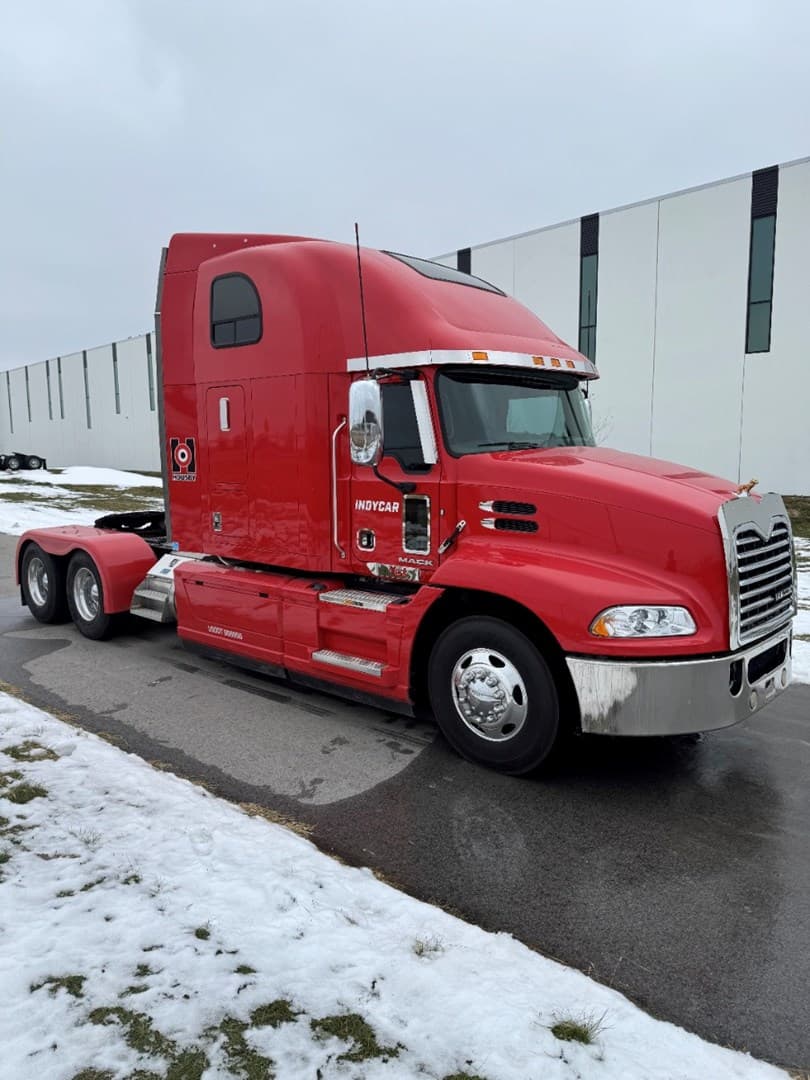 2018 MACK CXU613 - USED TRUCKS SLEEPER — photo 8